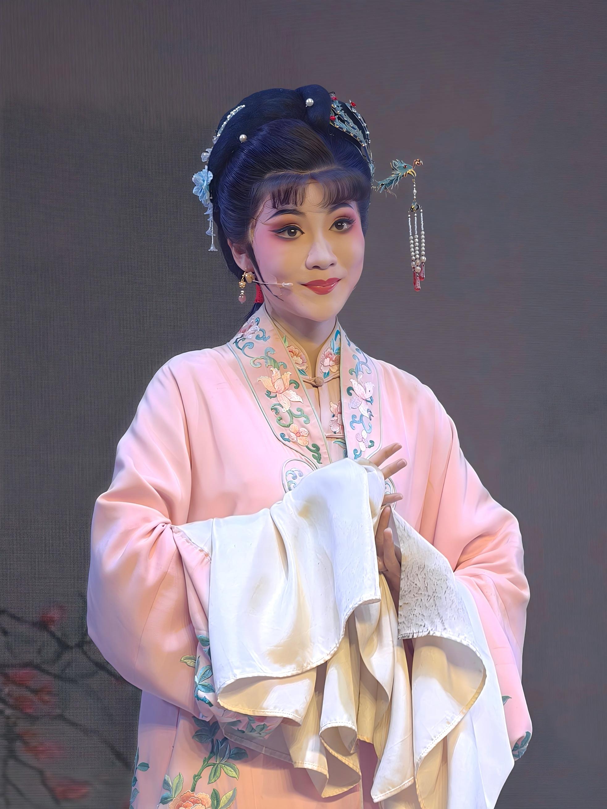 许嘉颖